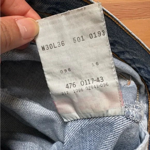 Vintage Levi’s 501 Light Wash Blue Jeans Made in Canada - Picture 6 of 13